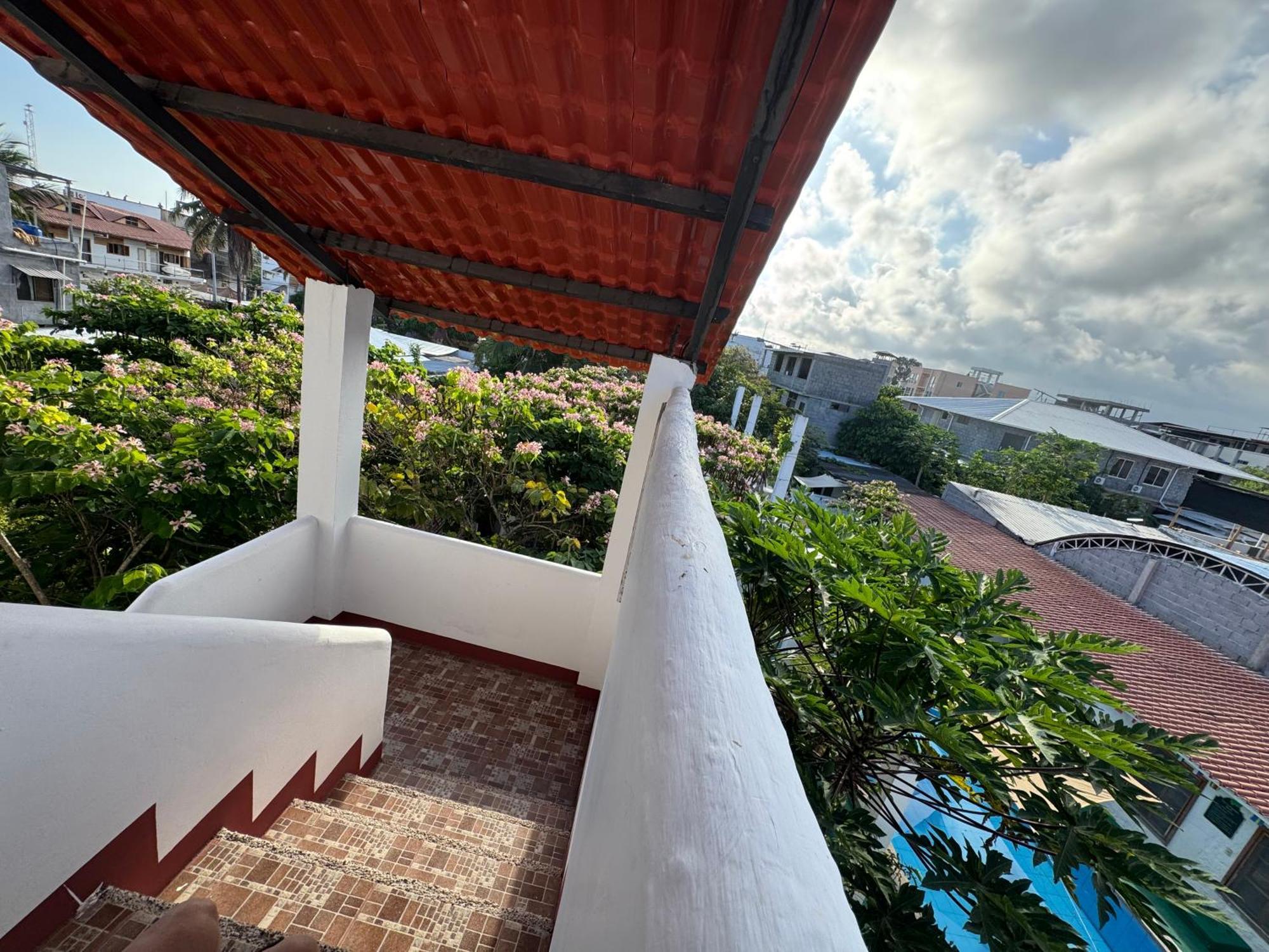 The Galapagos Pearl B&B Puerto Ayora  Esterno foto